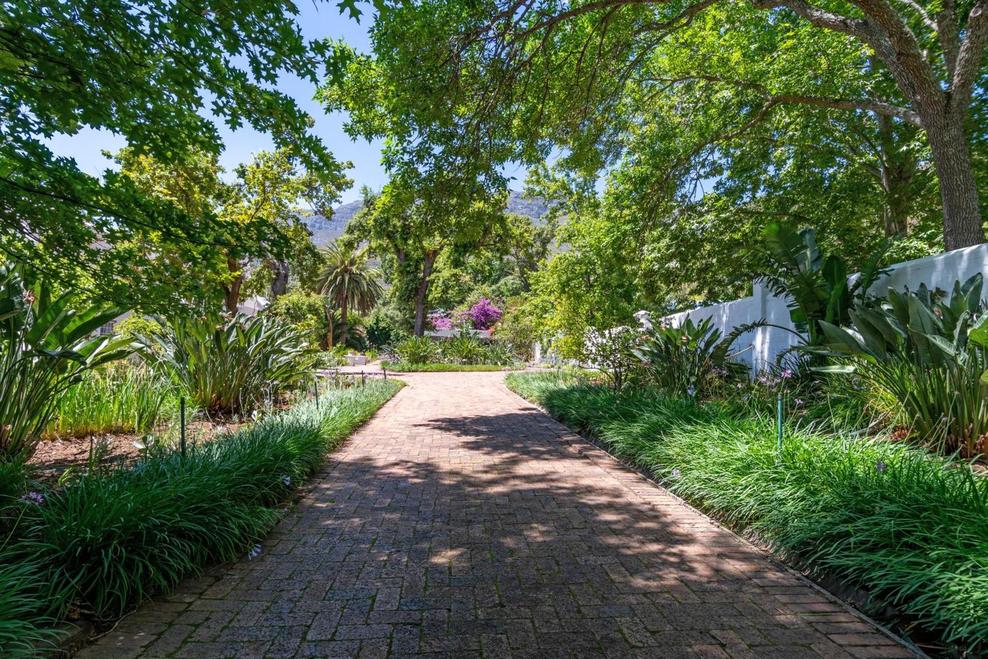 Mont Angelis Aparthotel Stellenbosch Exterior photo